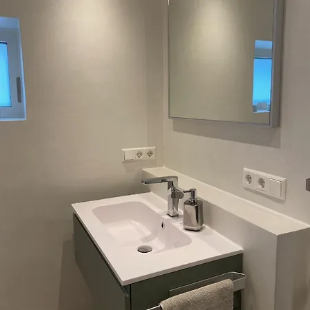 Haeuschen Am Turm In Tatil Evi