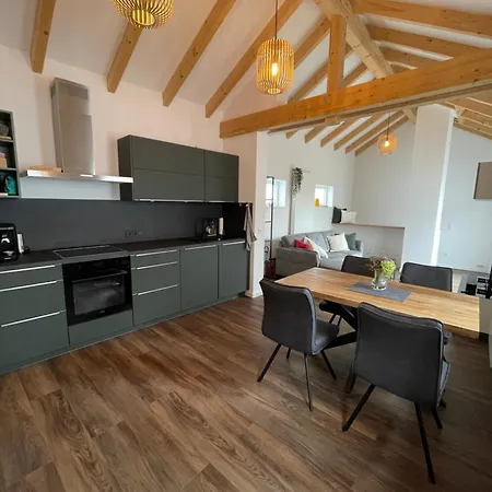 Haeuschen Am Turm In Deidesheim