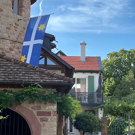 Haeuschen Am Turm In