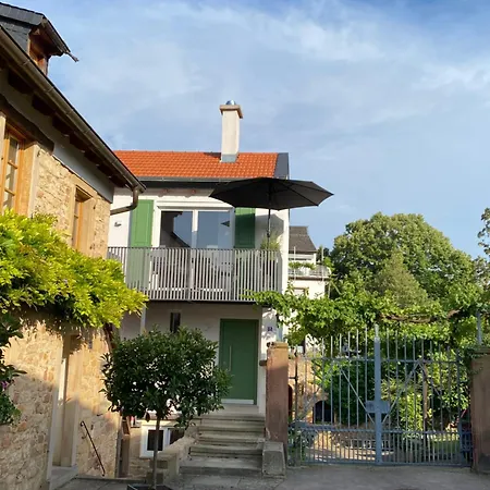 Haeuschen Am Turm In Holiday home