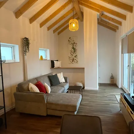 Haeuschen Am Turm In